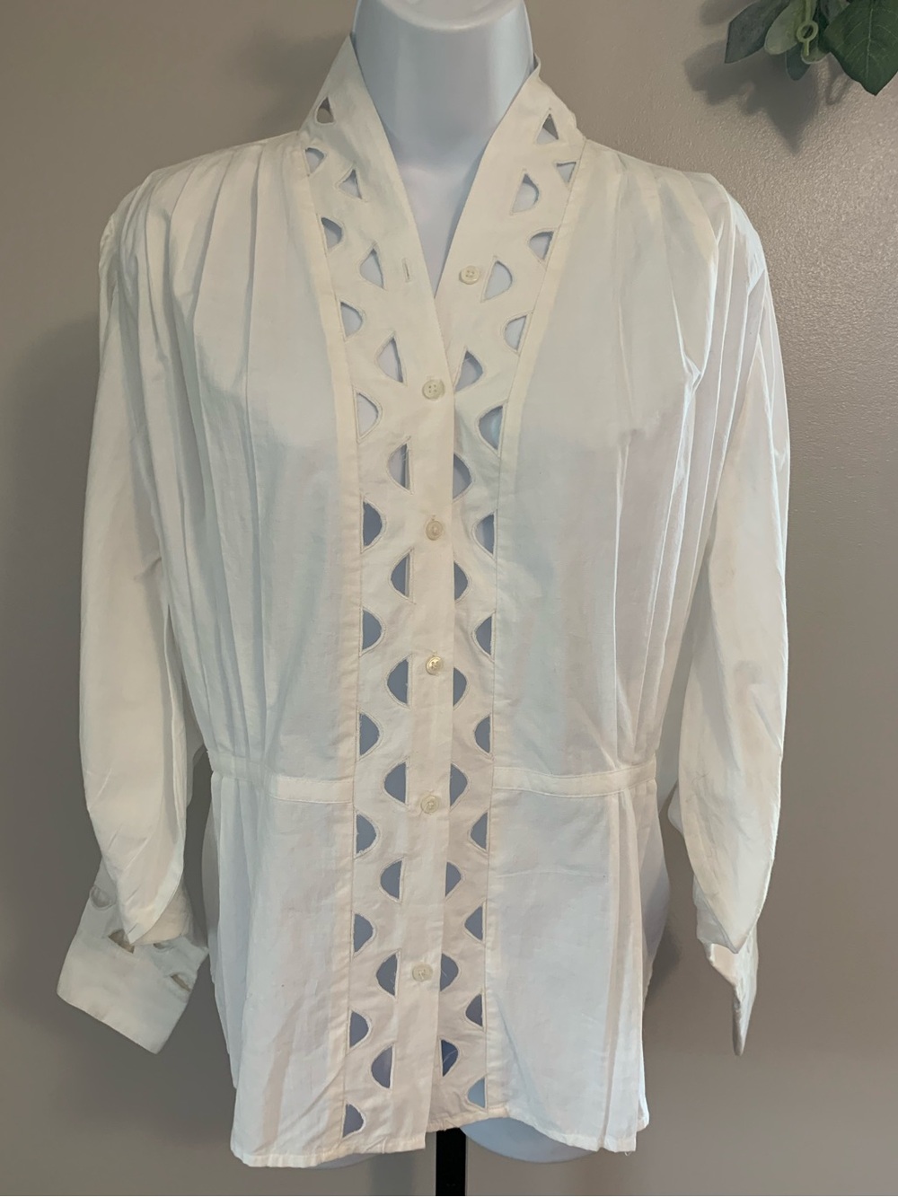 NWOT Aratta Silent Journey White Cut Out Button Down